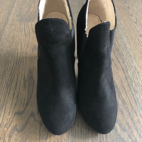 Ankle Boots - Picture 1 of 4